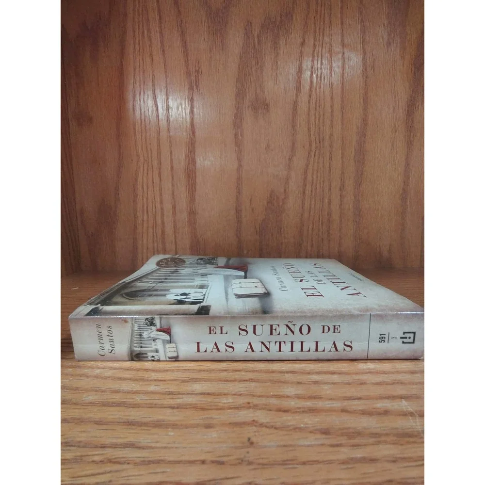 El sueño de las Antillas (Spanish Edition) by Carmen Santos Paperback Very Good